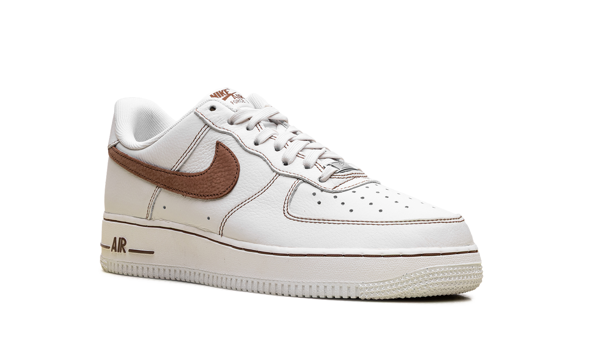 Air Force 1 '07 LV8 "Ivory Saddle Bro" HQ2037 101
