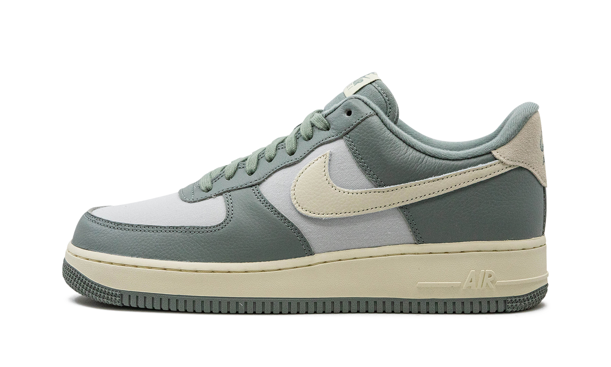 Air Force 1 Low LX "Mica Green" DV7186 300