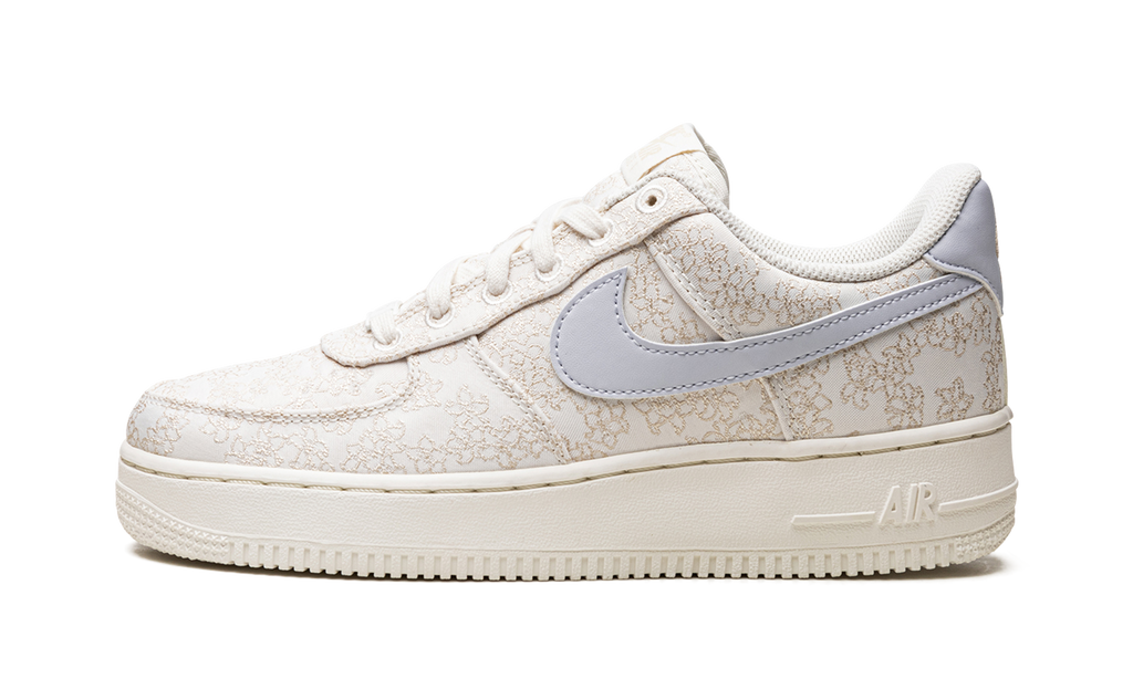 AIR FORCE 1 '07 SE JACQ WMNS "Flower Embroidery" DR6402 900