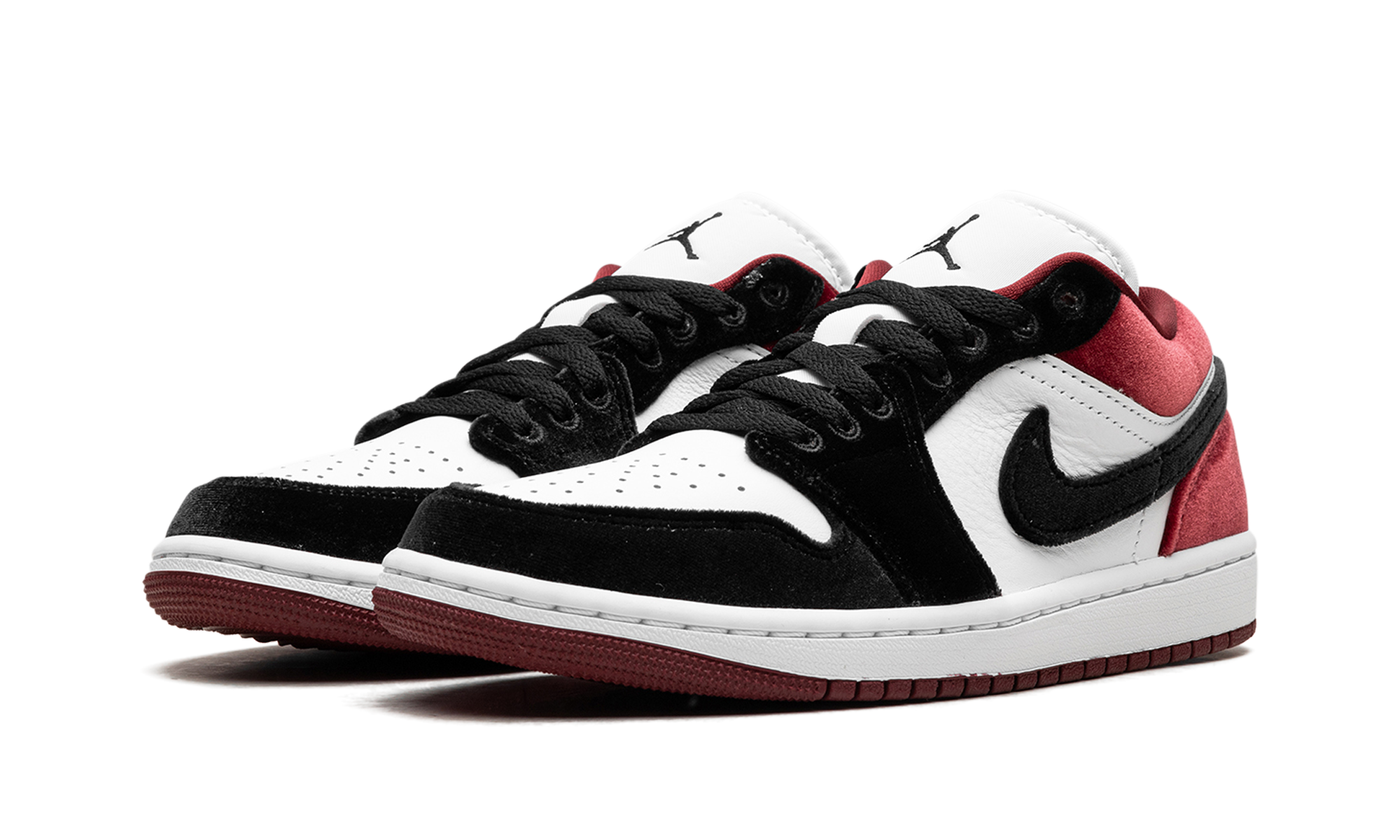 Jordan 1 Low SE WMNS "Velvet Black Toe" FZ3242 001