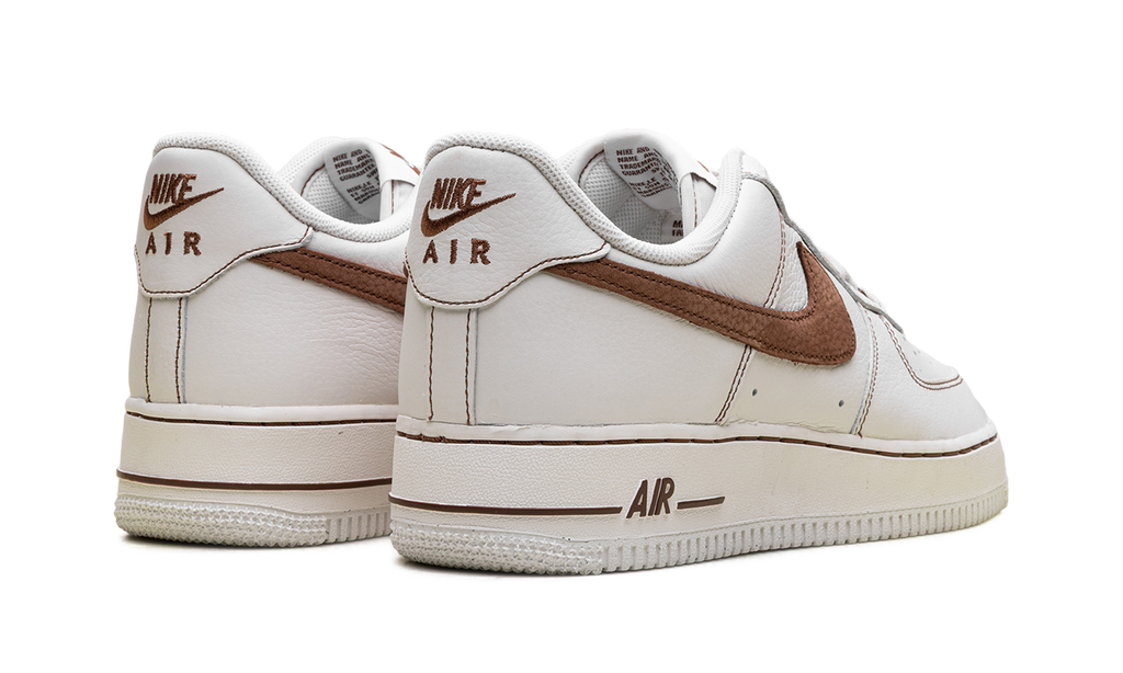 Air Force 1 '07 LV8 "Ivory Saddle Bro" HQ2037 101