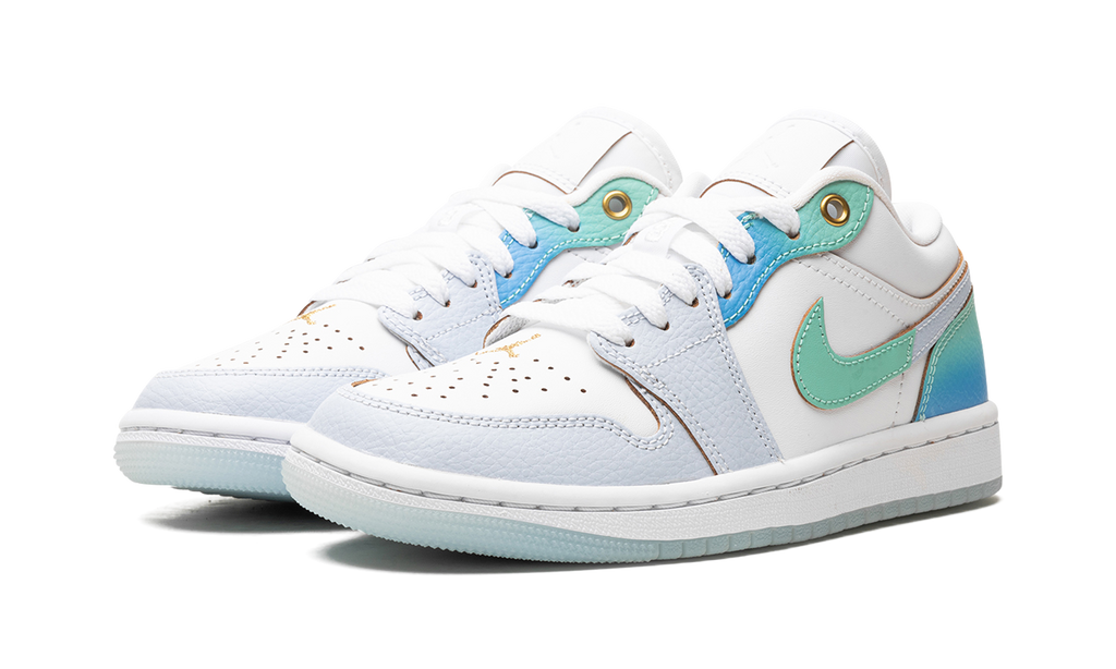 Air Jordan 1 Low WMNS "Emerald Rise" FN8899 131