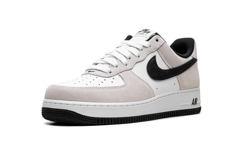 Air Force 1 Low '07 LV8 "White Black" IB6388 100