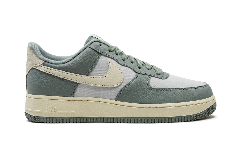 Air Force 1 Low LX "Mica Green" DV7186 300