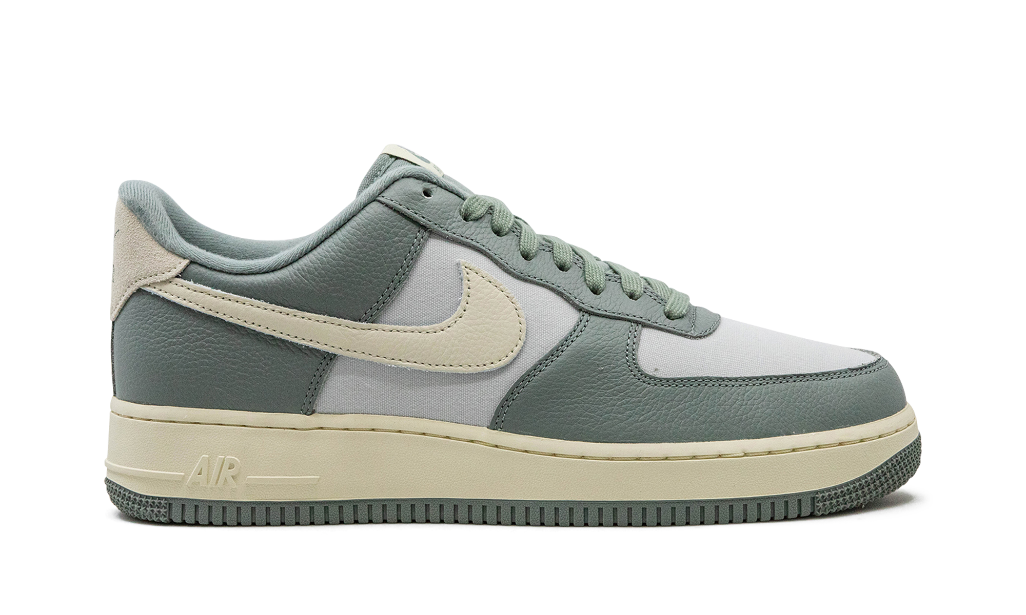 Air Force 1 Low LX "Mica Green" DV7186 300