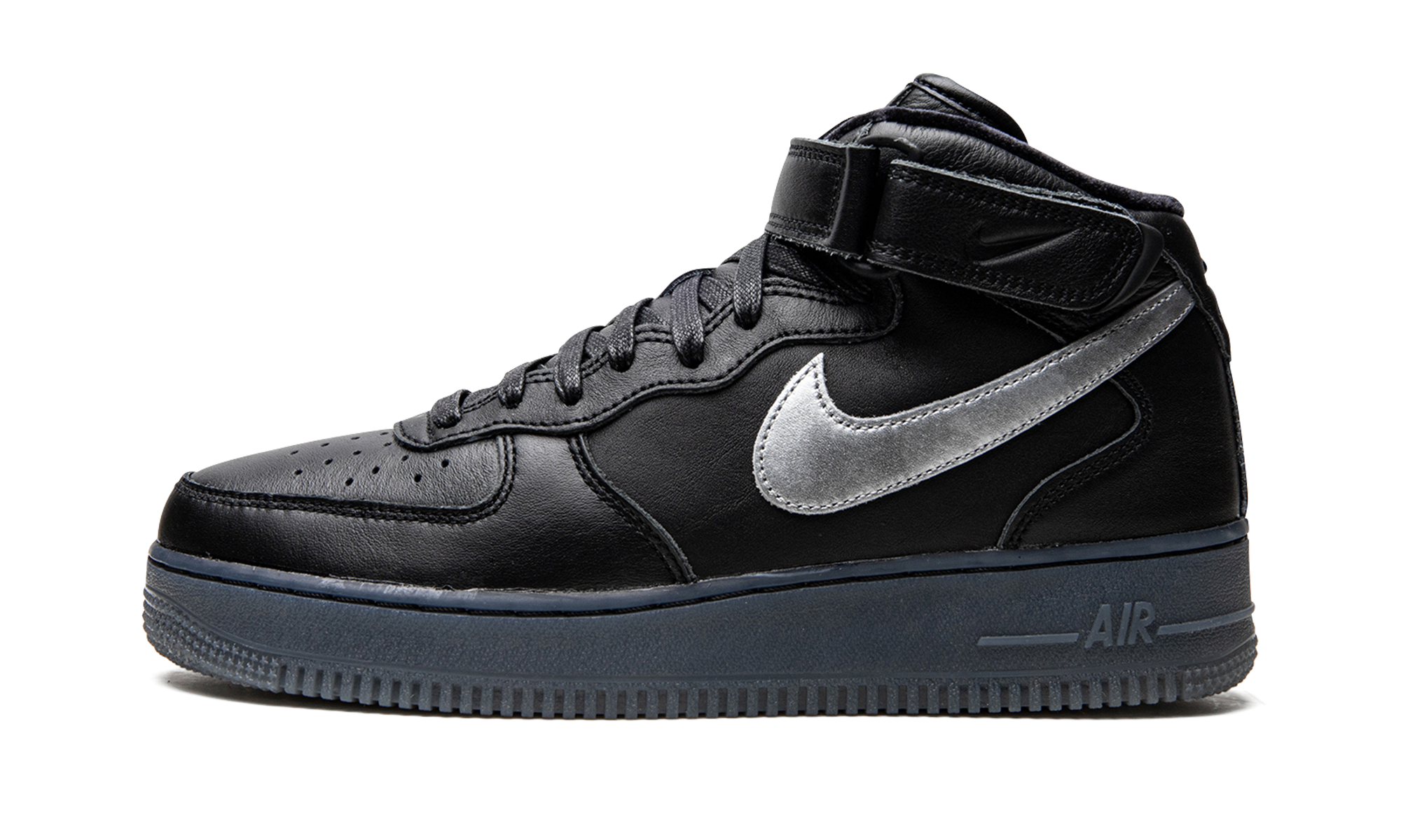 Air Force 1 Mid "Black / Metallic Silver" DX3061 001
