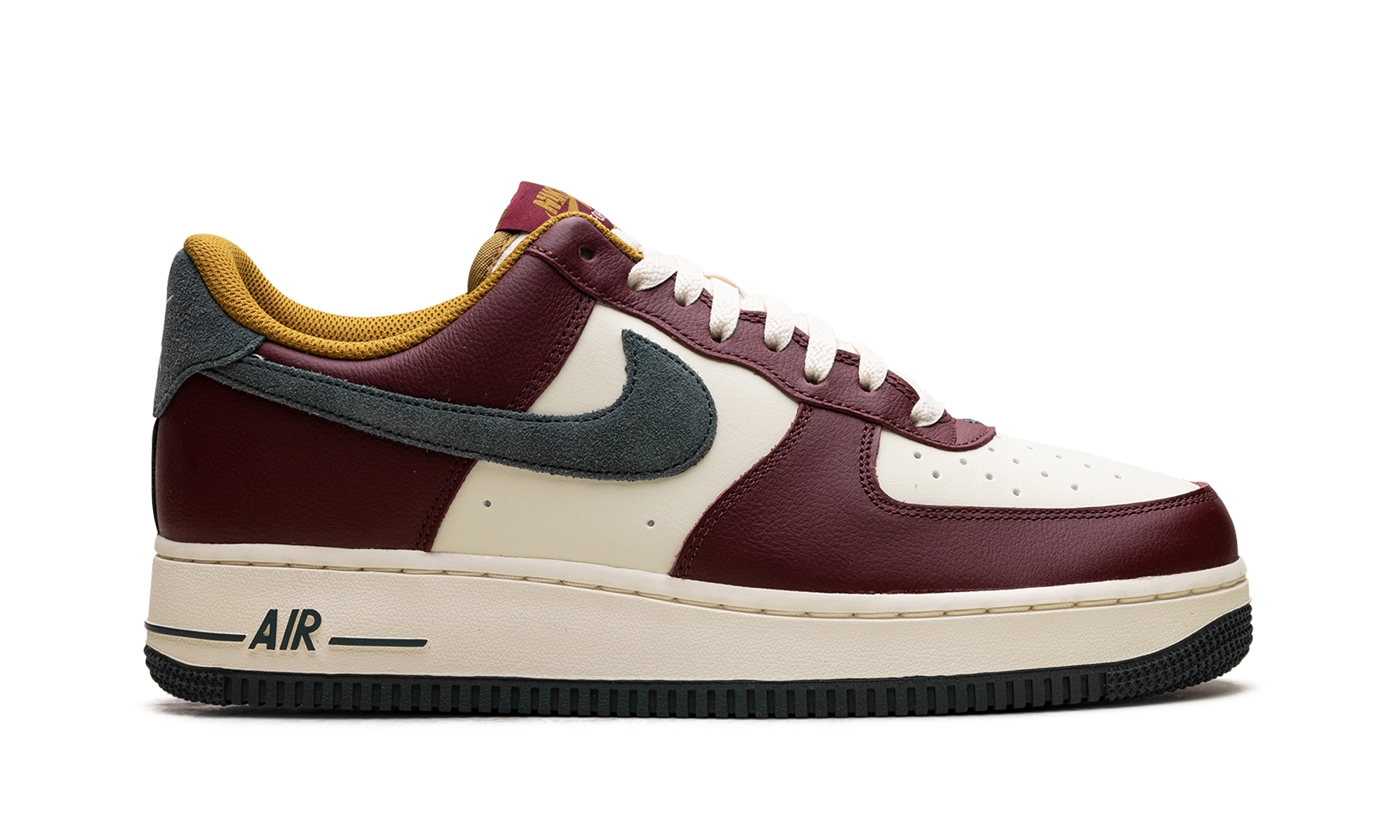 Air Force 1 "Dark Team Red Vintage Green" HQ3612 113