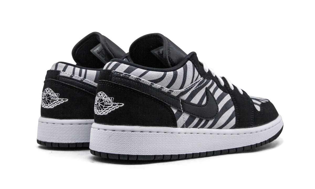Air Jordan 1 Low GS "Zebra" 553560 057