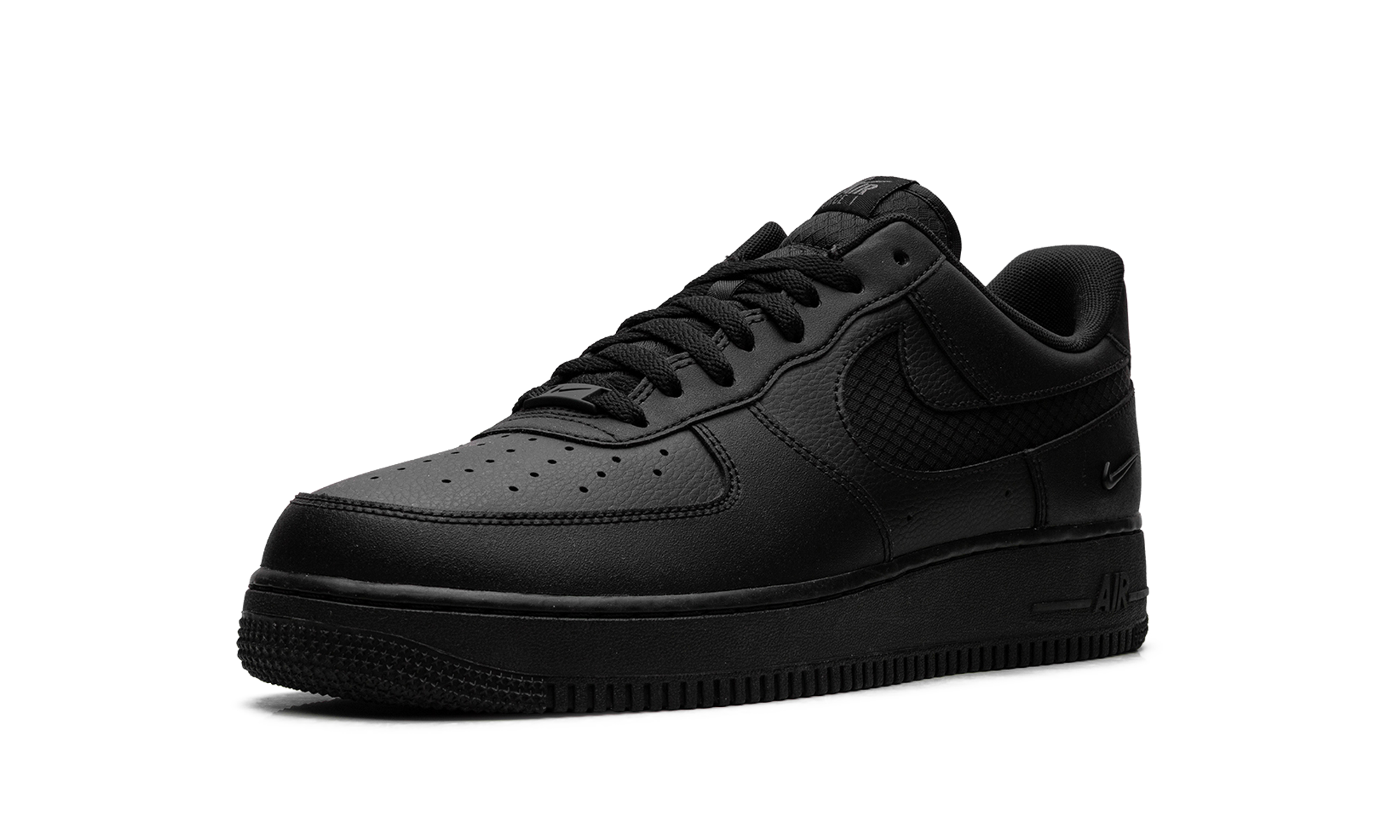 Air Force 1 '07 LV8 "Triple Black Ripstop" IH4452 001