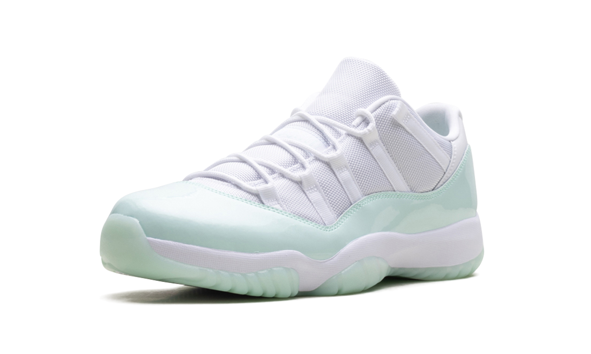 Air Jordan 11 Low WMNS "Igloo" AH7860 103