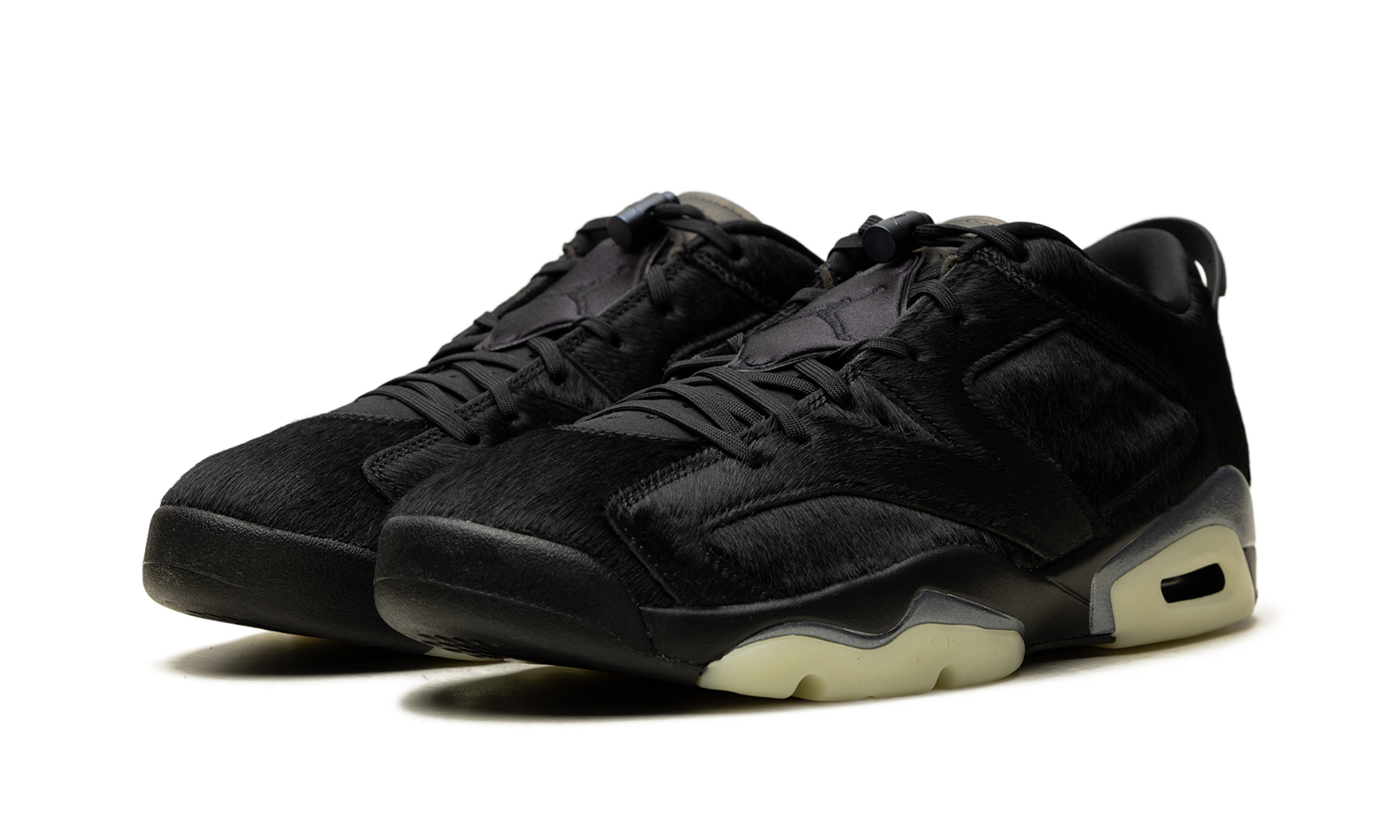 Air Jordan 6 WMNS "Blackout" IO9786 001