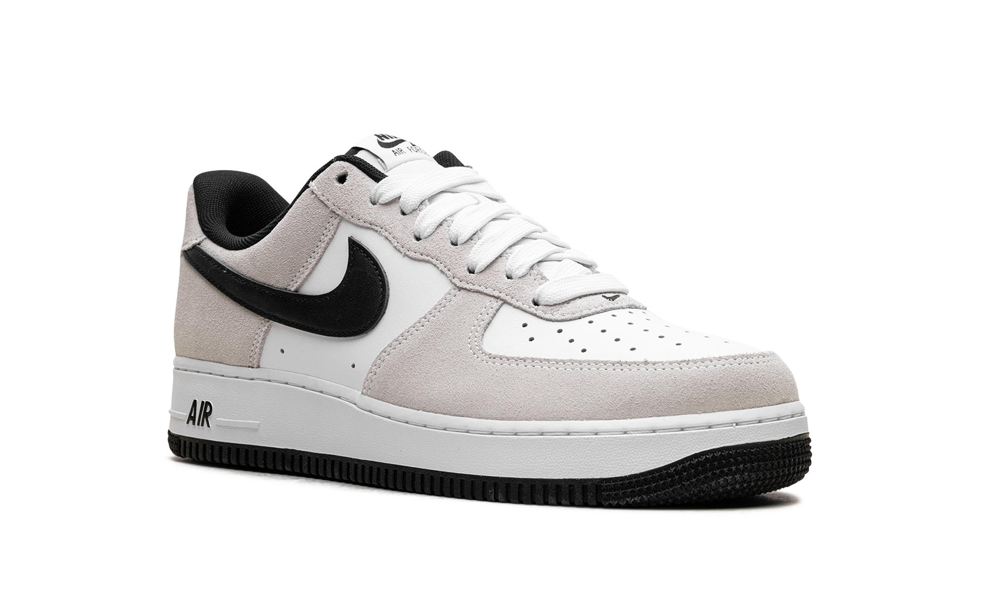 Air Force 1 Low '07 LV8 "White Black" IB6388 100