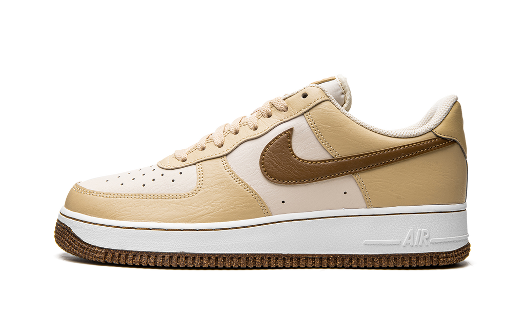 Air Force 1 Low '07 LV8 "Inspected by Swoosh" DQ7660 200