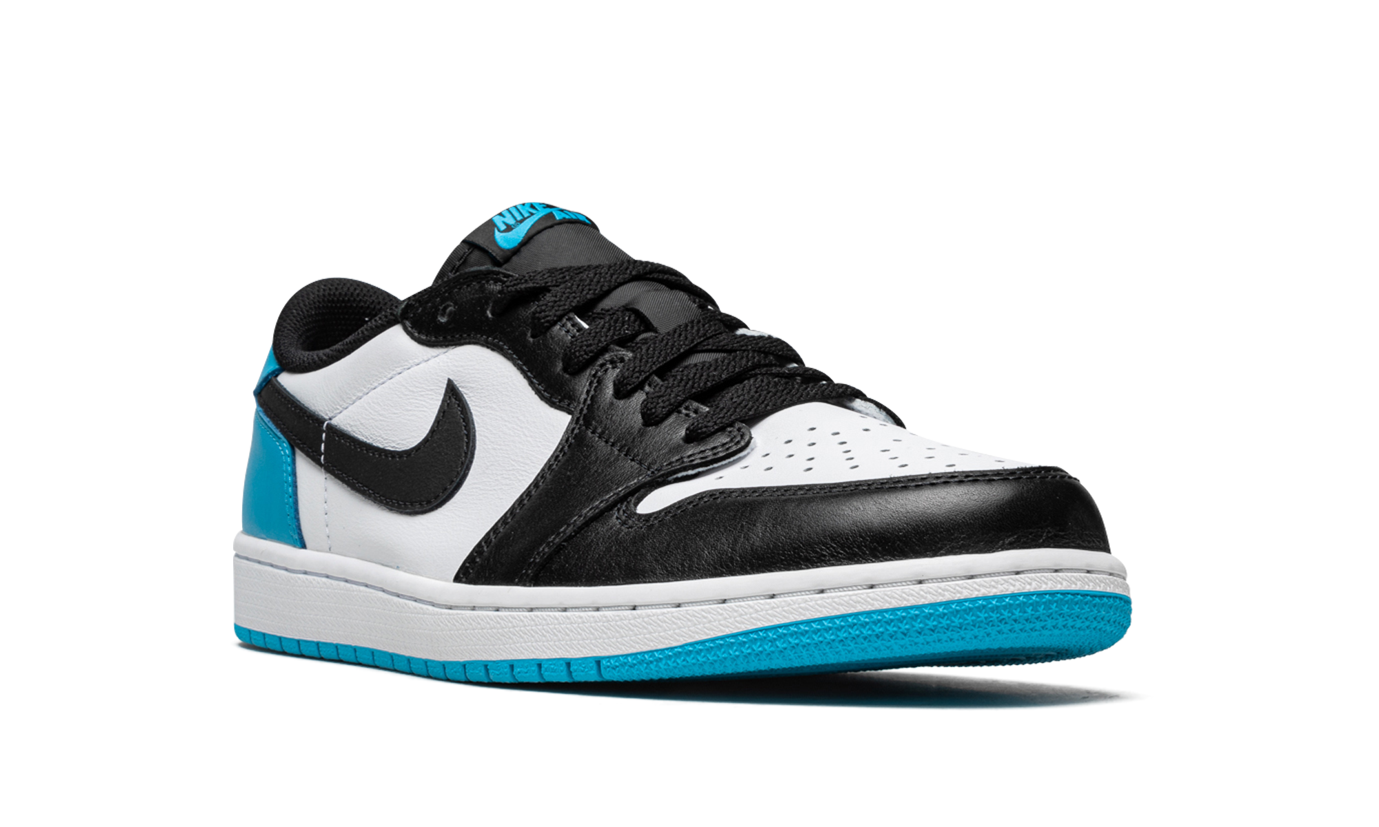 Air Jordan 1 Low OG "UNC" CZ0790 104