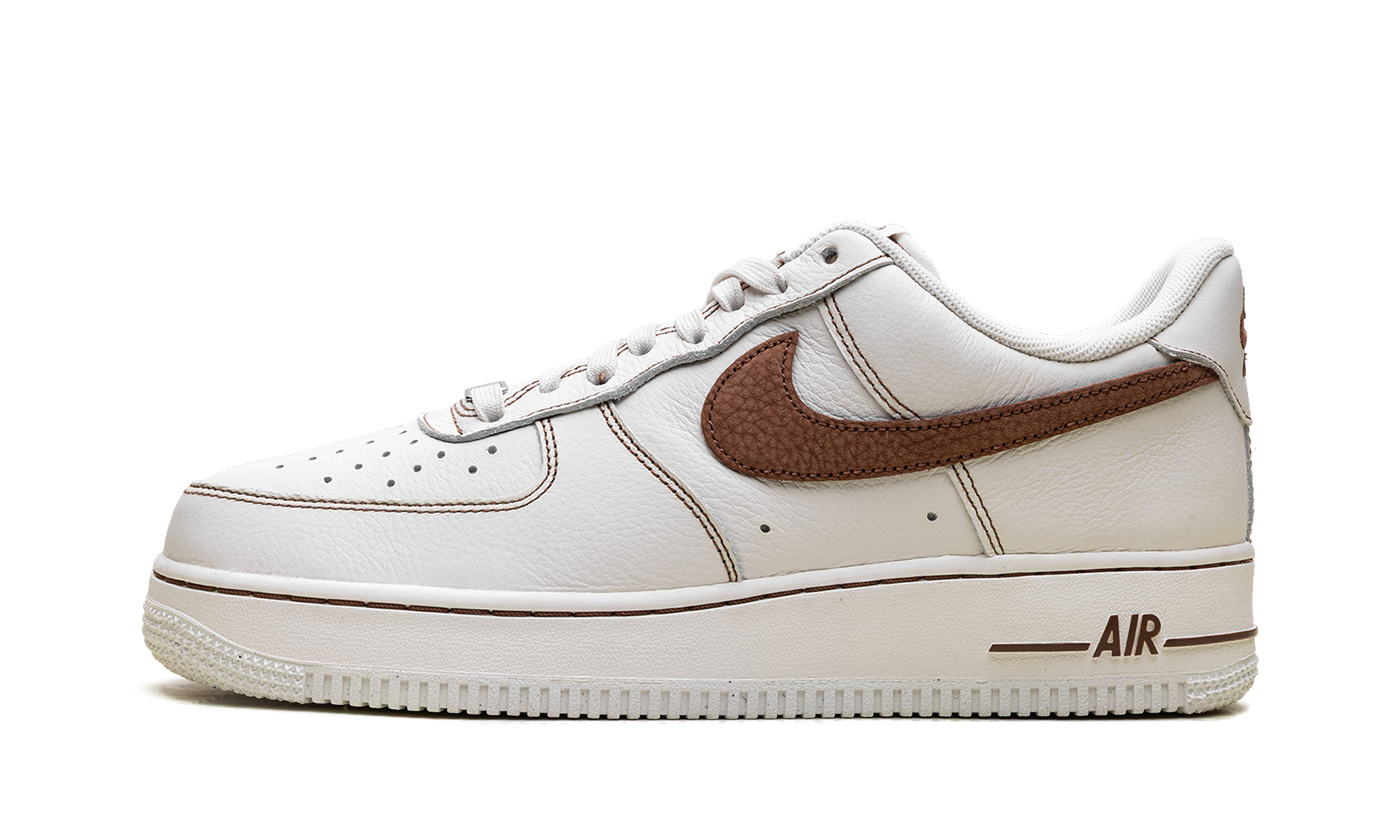 Air Force 1 '07 LV8 "Ivory Saddle Bro" HQ2037 101