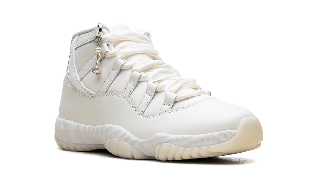 Air Jordan 11 WMNS "Pearl" AR0715 110