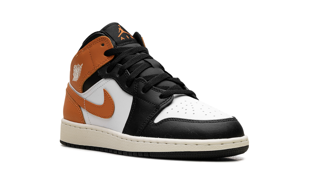 Air Jordan 1 Mid GS "Starfish Black Toe" DQ8423 801