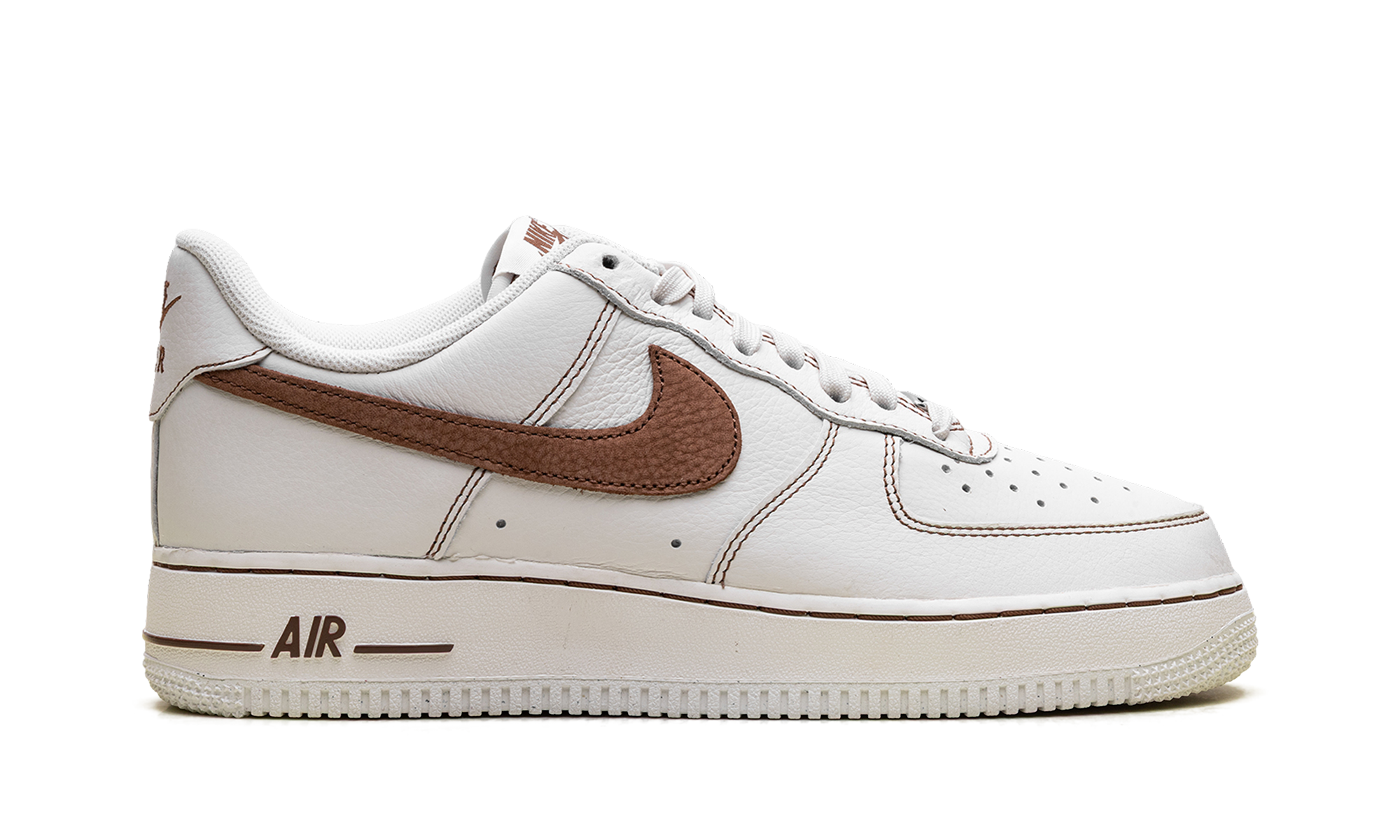 Air Force 1 '07 LV8 "Ivory Saddle Bro" HQ2037 101