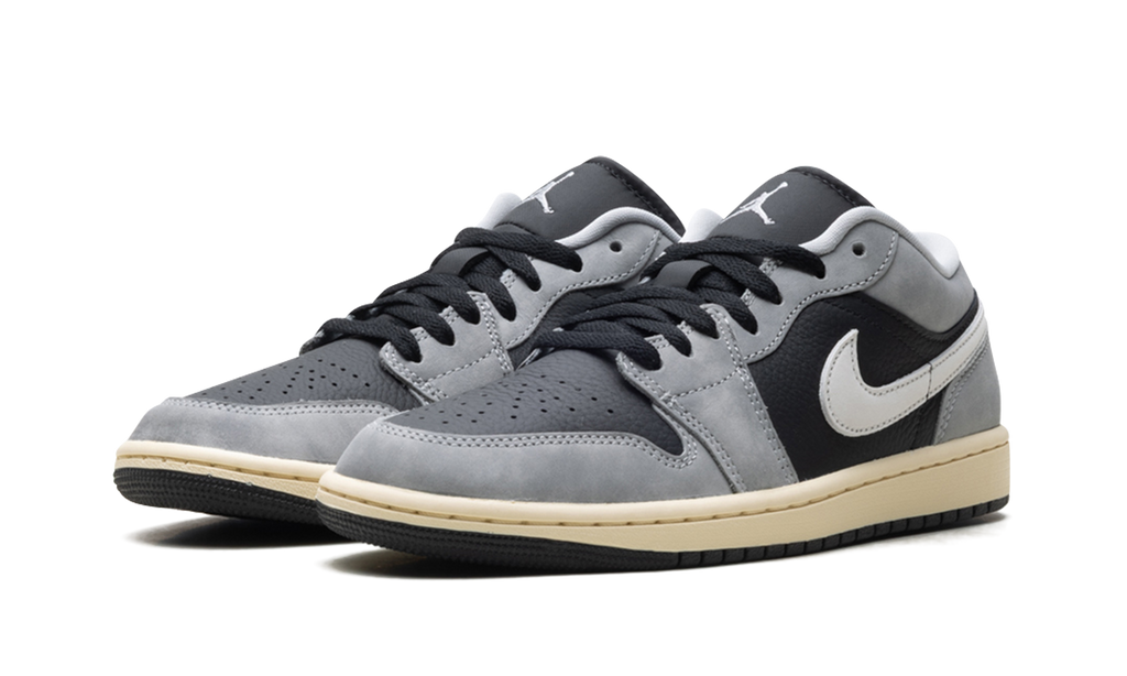 Air Jordan 1 Low SE "Light Smoke Grey" HQ2010 012