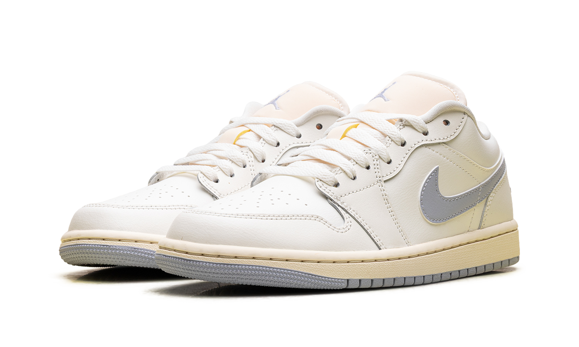 Air Jordan 1 Low WMNS "White/Purple" DC0774 106