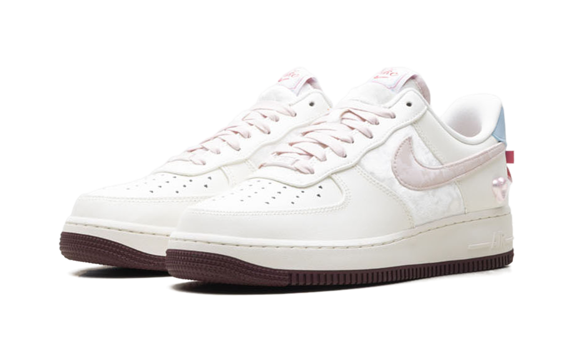 Nike Air Force 1 WMNS "Valentine's Day (2026)" IQ4937 161