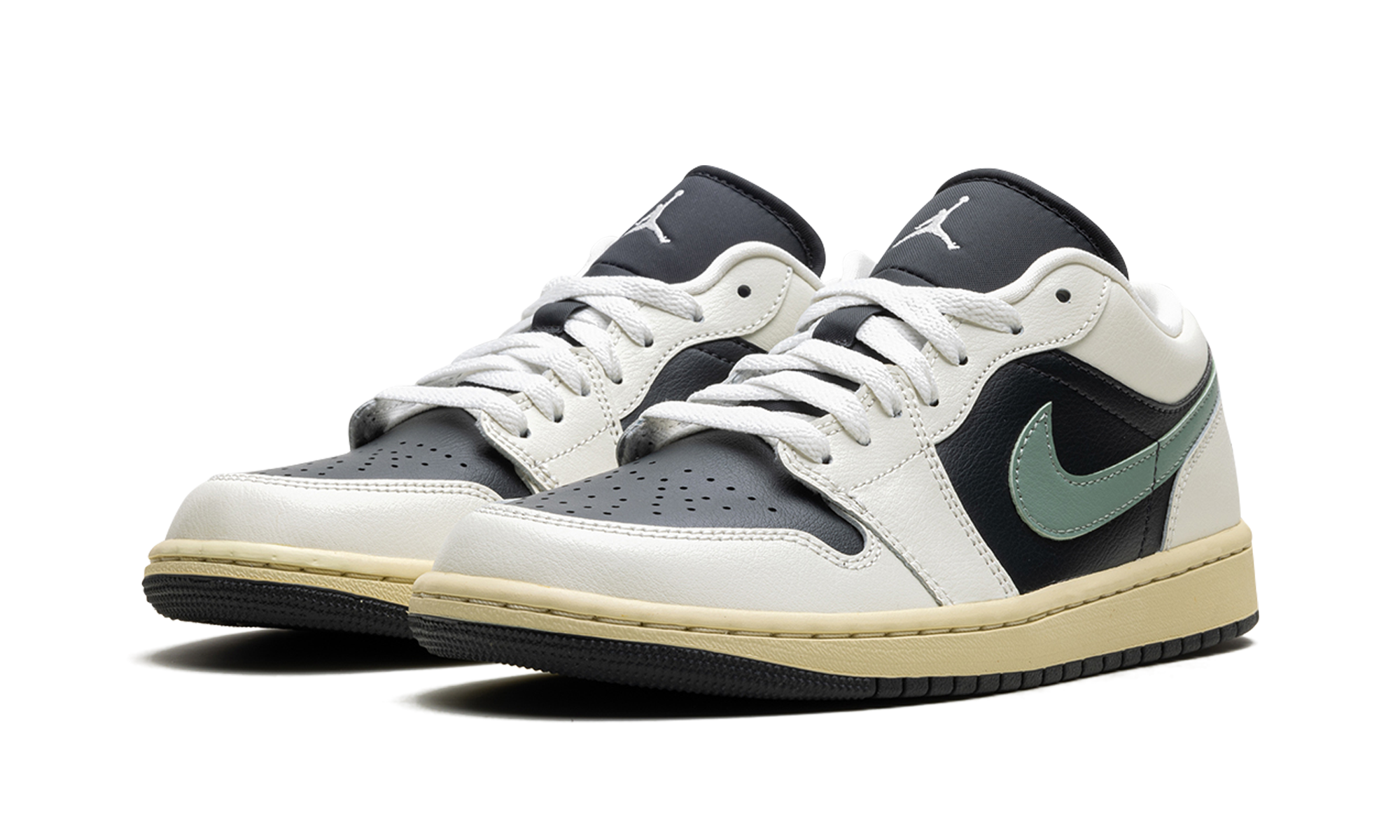 Air Jordan 1 Low WMNS "Jade Smoke" DC0774 001