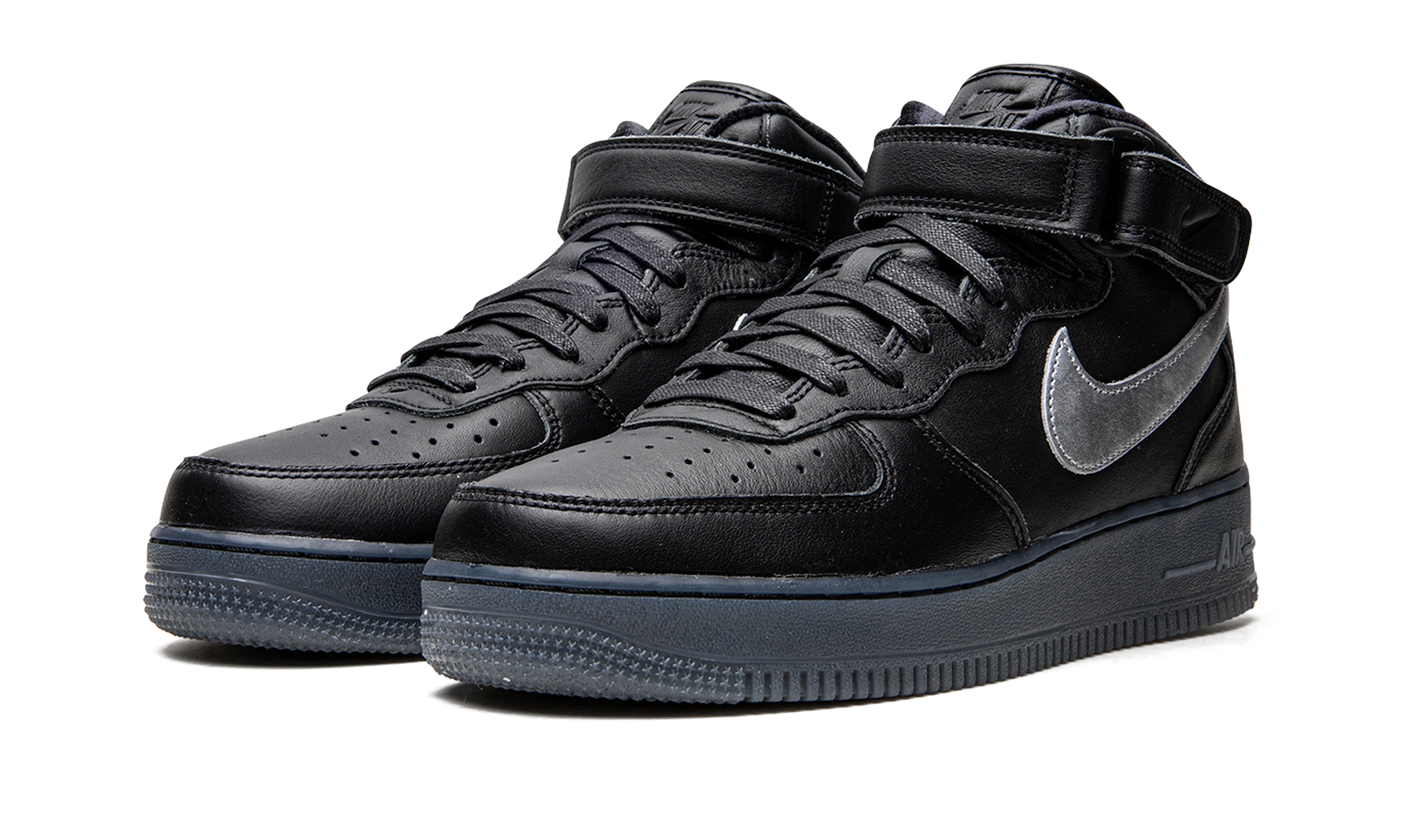 Air Force 1 Mid "Black / Metallic Silver" DX3061 001