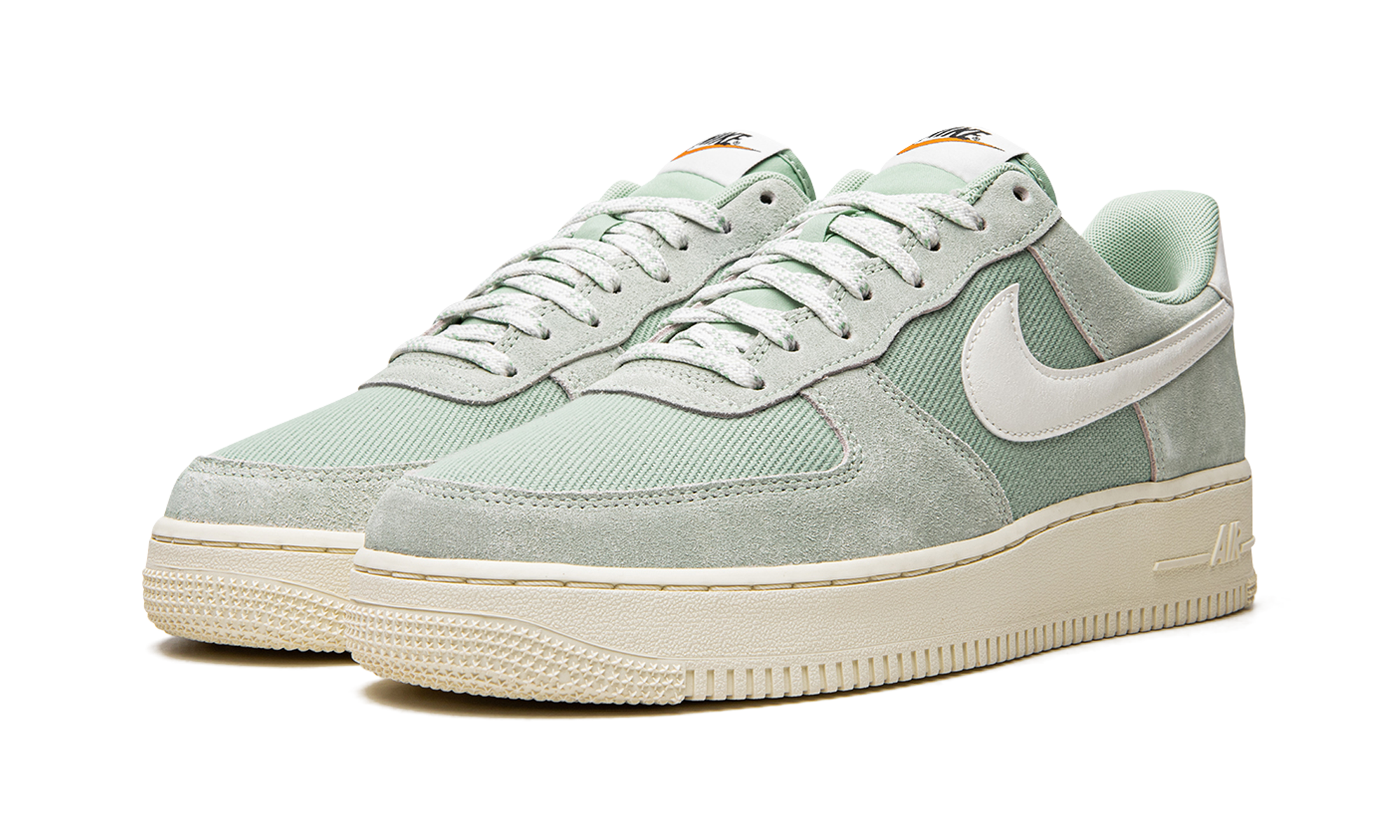 Air Force 1 "Certified Fresh" DO9801 300