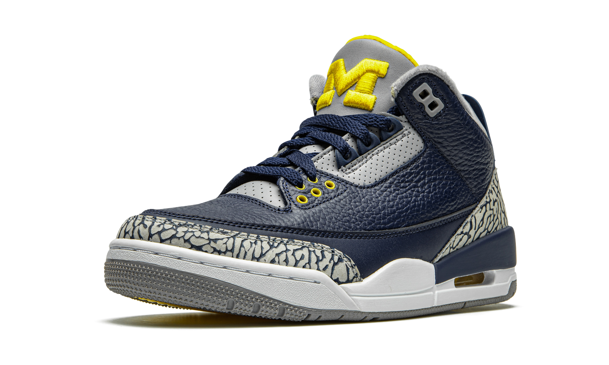Air Jordan 3 Retro PE "Michigan" AJ3 820064
