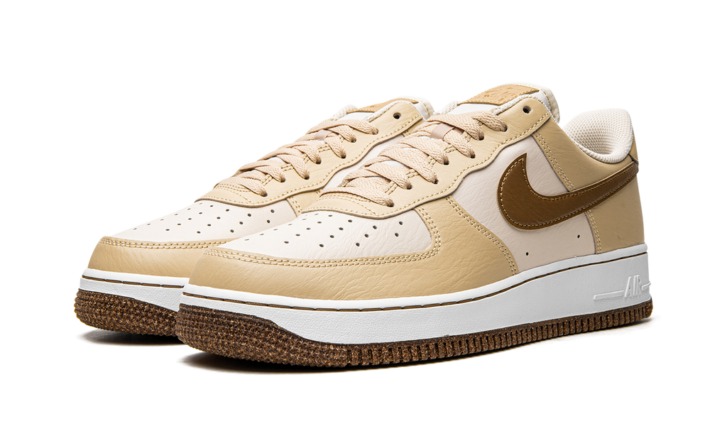 Air Force 1 Low '07 LV8 "Inspected by Swoosh" DQ7660 200