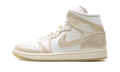 Air Jordan 1 Mid SE Wmns "Metallic Team Gold" HV5159 100