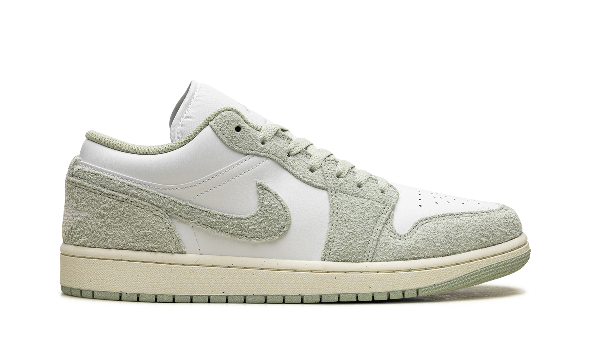 Air Jordan 1 Low SE "Seafoam" FN5214 131