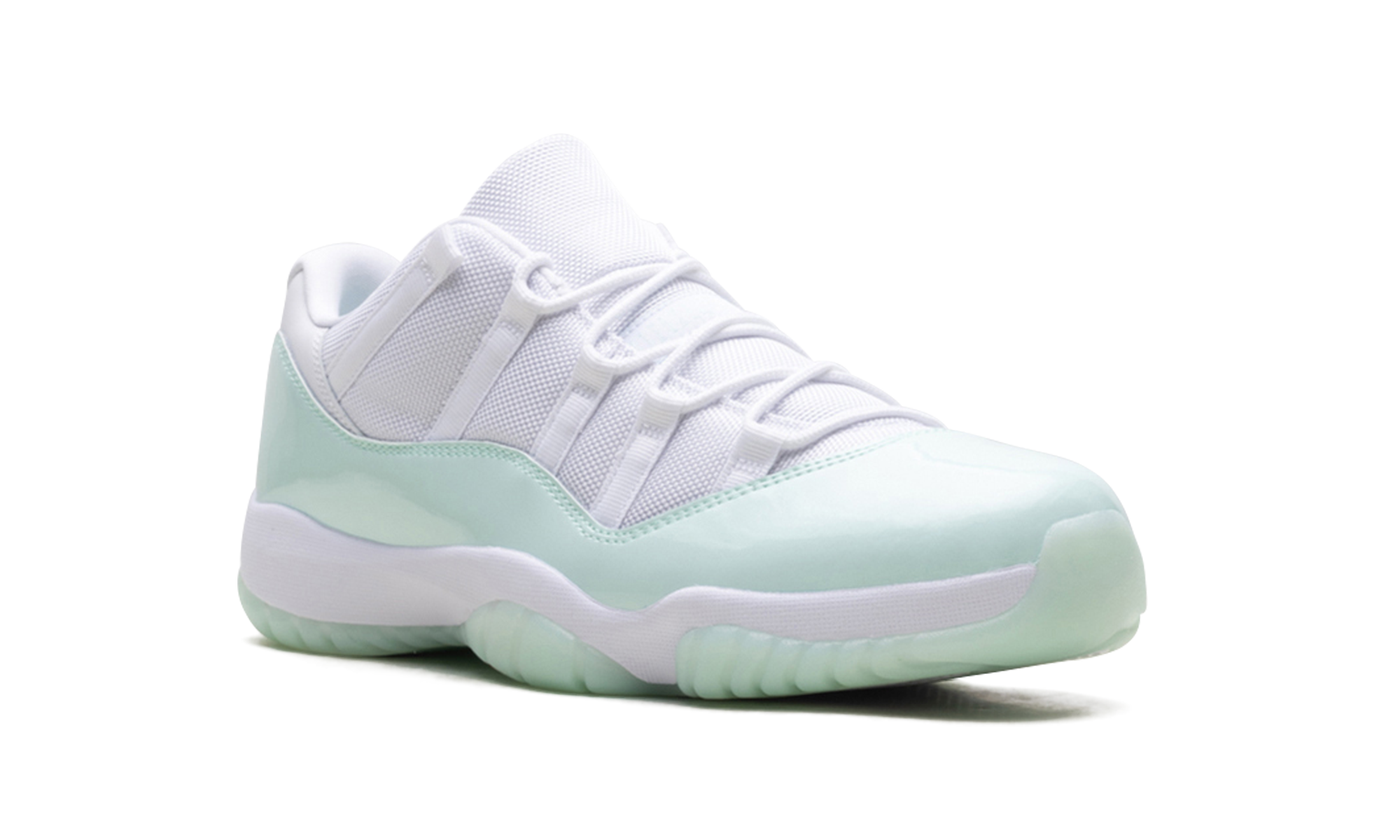 Air Jordan 11 Low WMNS "Igloo" AH7860 103