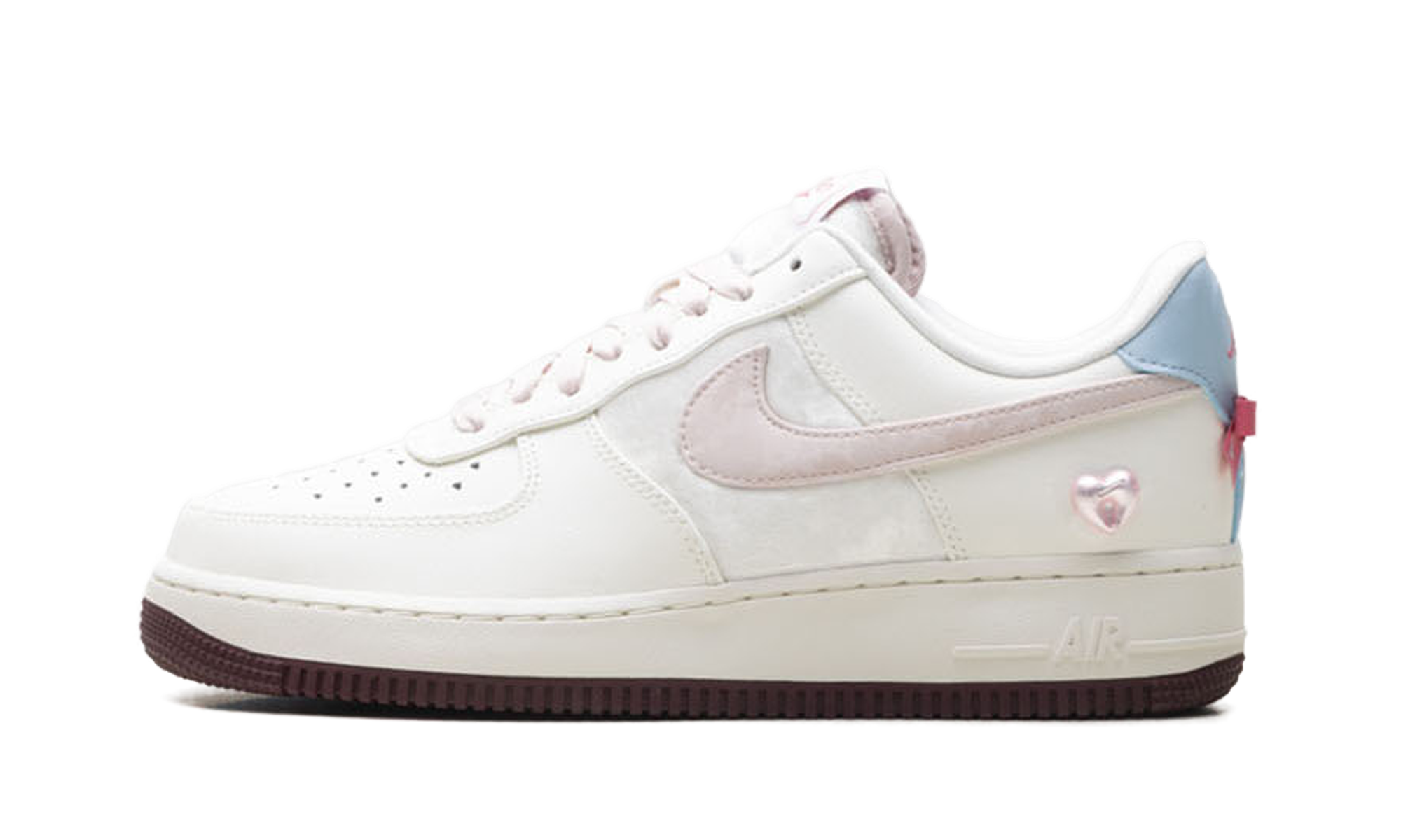 Nike Air Force 1 WMNS "Valentine's Day (2026)" IQ4937 161