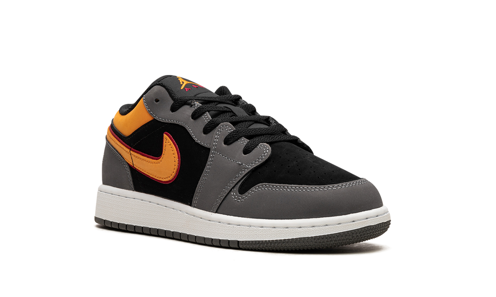 Air Jordan 1 Low SE GS "Vivid Orange" FN7671 008