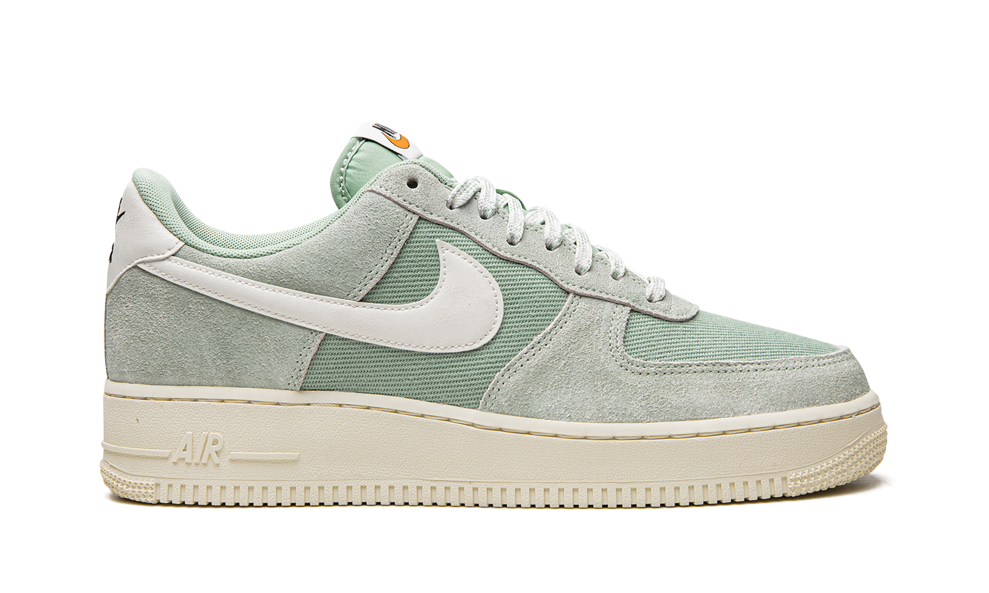 Air Force 1 "Certified Fresh" DO9801 300