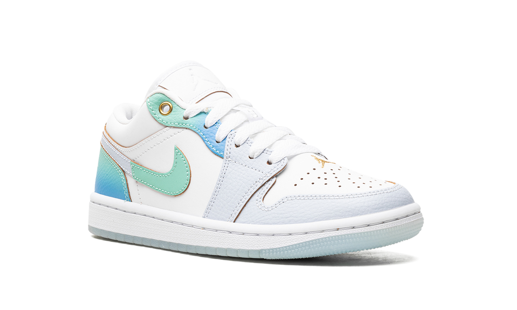Air Jordan 1 Low WMNS "Emerald Rise" FN8899 131
