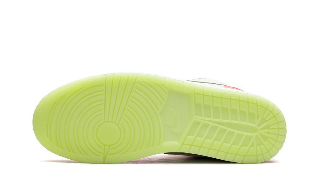 Jordan 1 Low SE "Lava Glow" FN6772 671