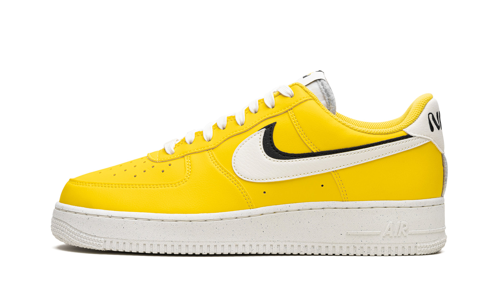 Air Force 1 Low '07 LV8 "Tour Yellow" DO9786 700