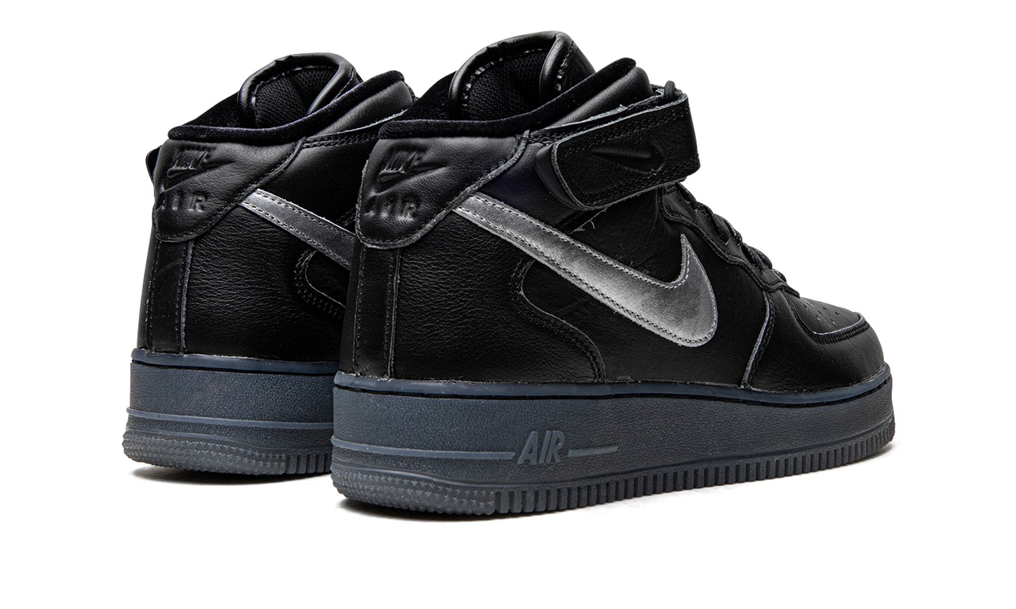Air Force 1 Mid "Black / Metallic Silver" DX3061 001