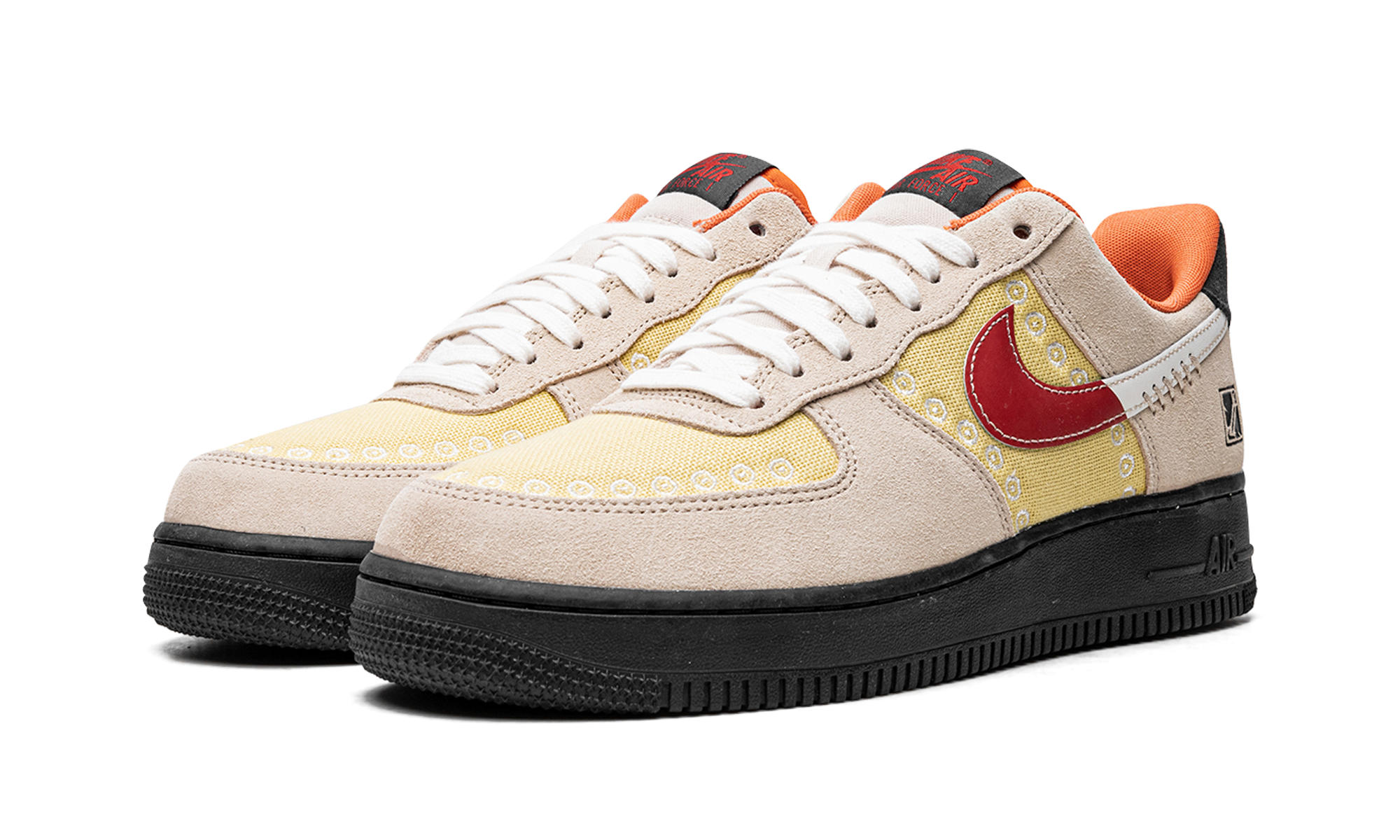 Air Force 1 Low "Somos Familia" DZ5355 126