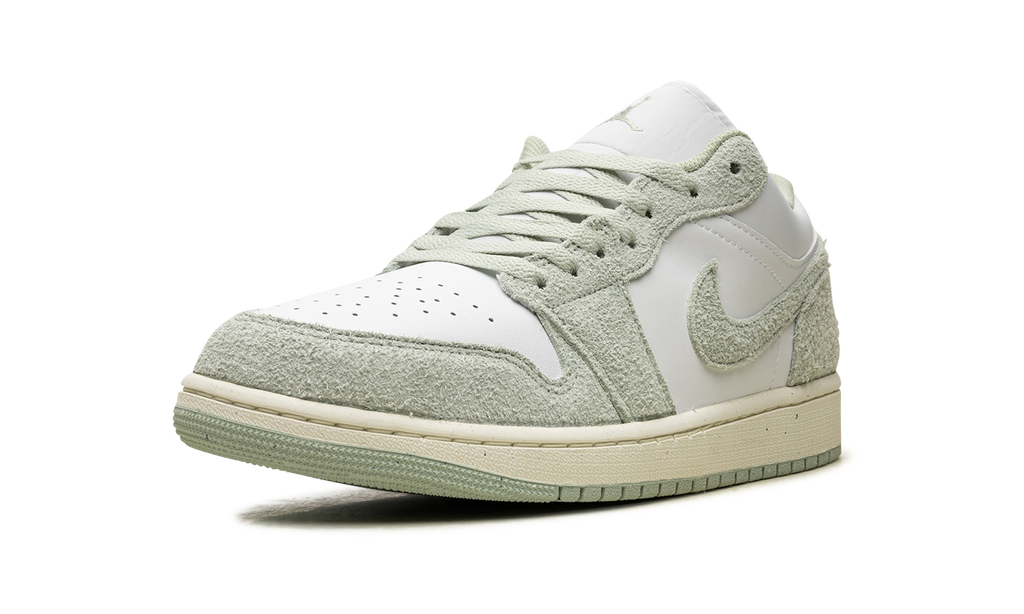 Air Jordan 1 Low SE "Seafoam" FN5214 131